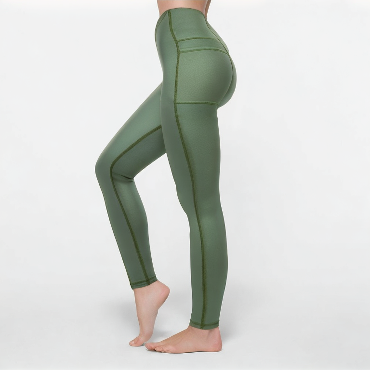 Green seamless women's sports leggings
