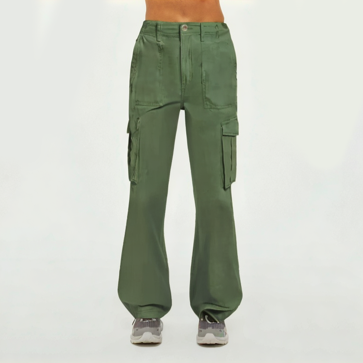 Green loose-fitting women's sports trousers