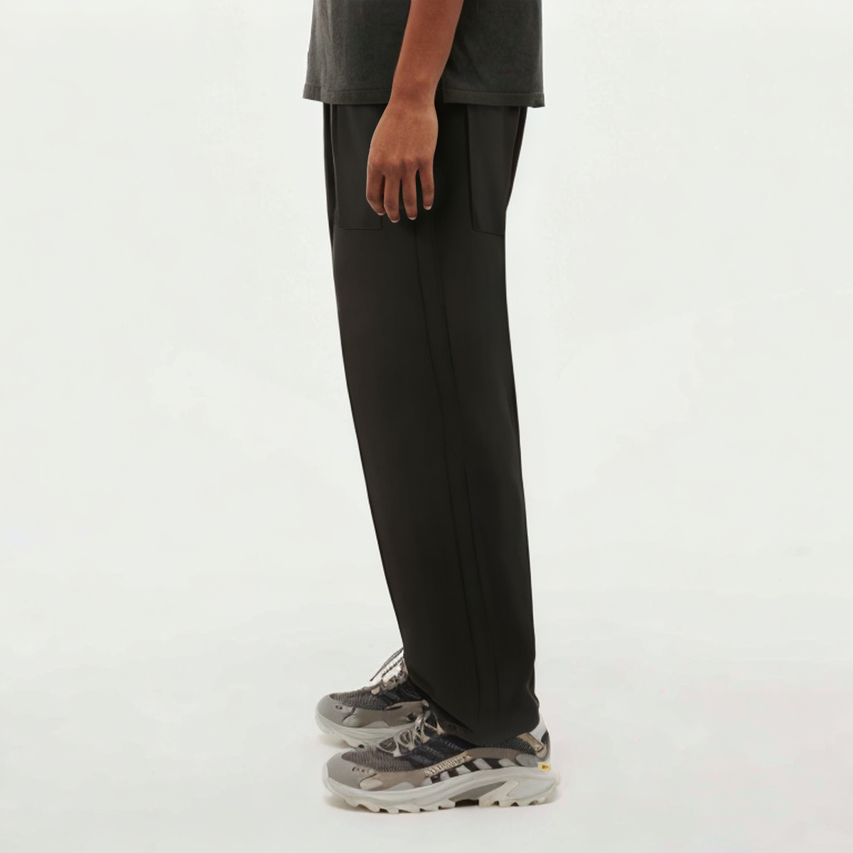 Loose wide-leg women's sports trousers