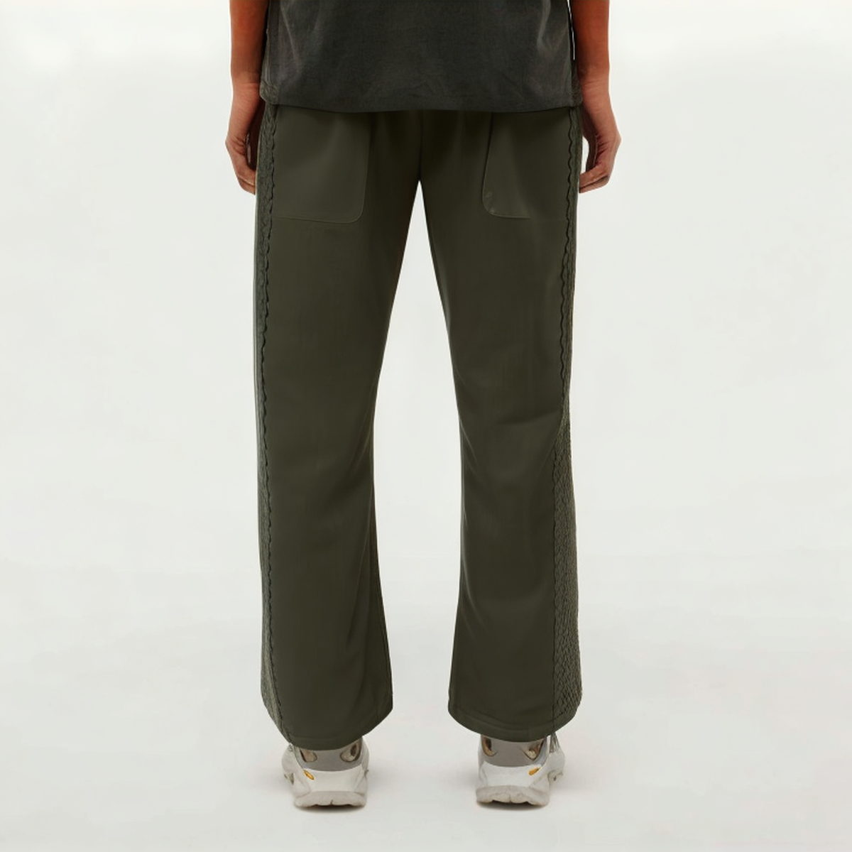 Green loose stretch women's sports trousers