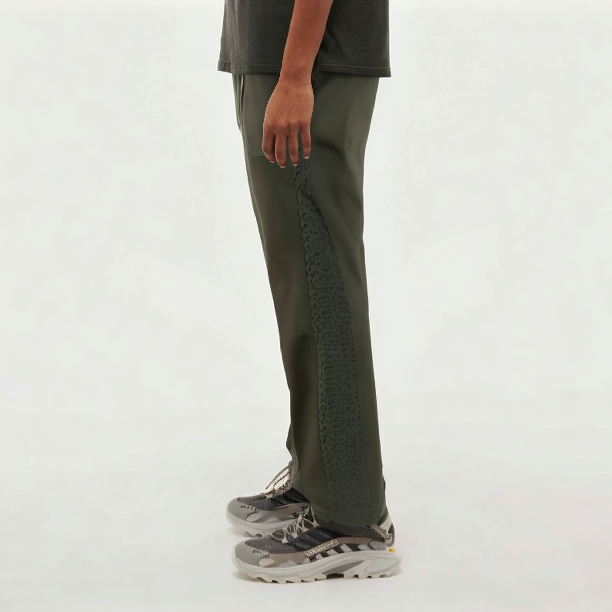 Green loose stretch women's sports trousers