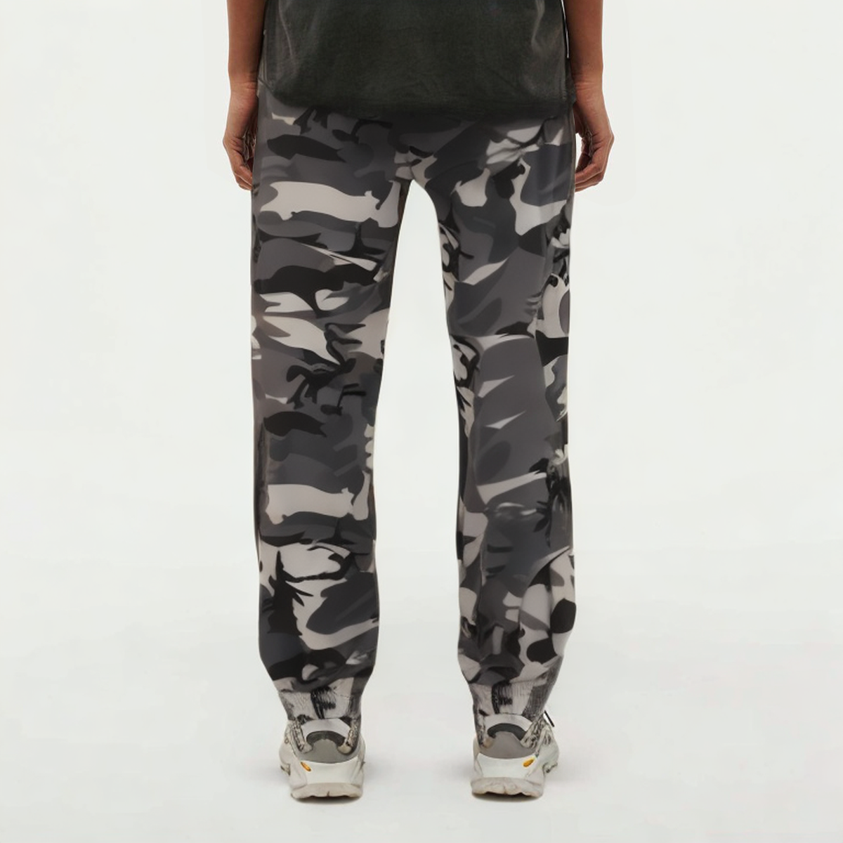 Women's camouflage print sports trousers